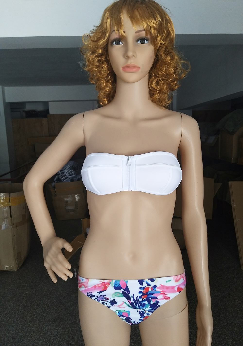 F4540 Bandeau Neoprene Bikini In Lemon Floral